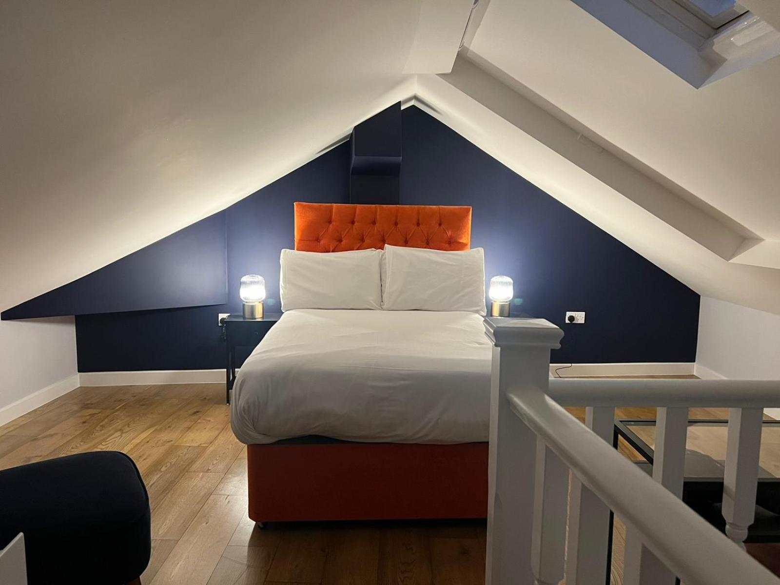 Leicester Square 1st Floor * Londra
